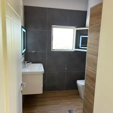 Comfortable 2-bedroom Near Tirana Airport Vorë